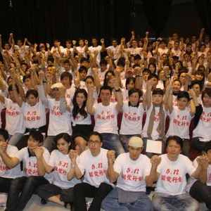 国外袖珍女做爰视频
